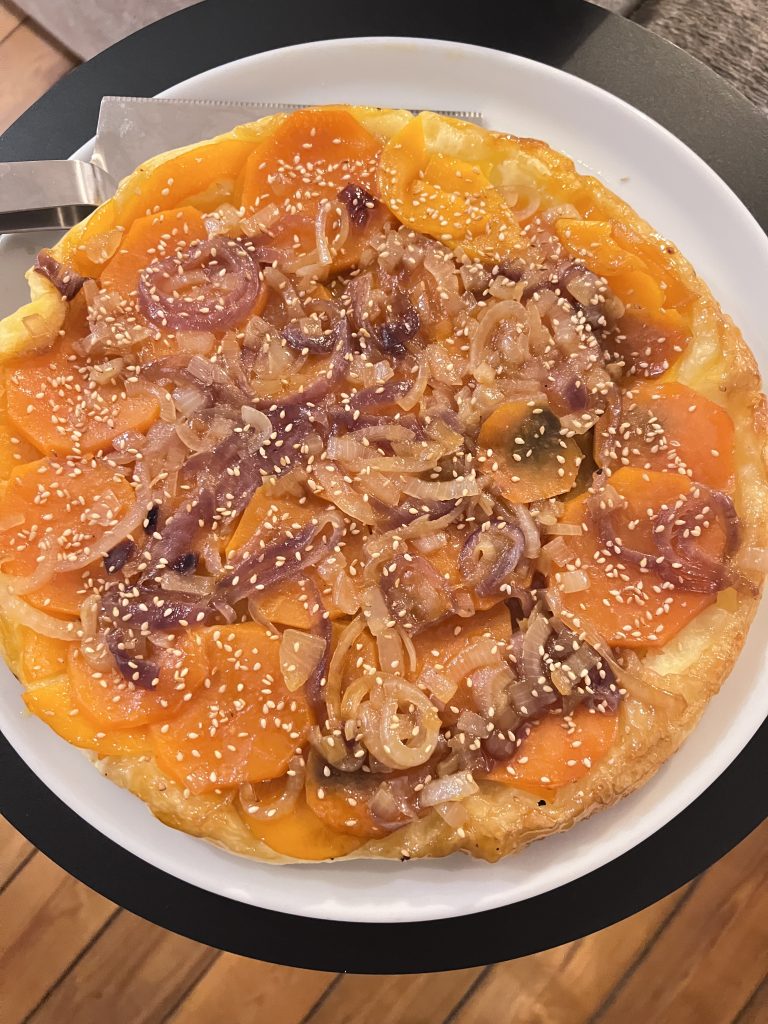 Tarte tatin with onions, sweet potatoes and butternut squash