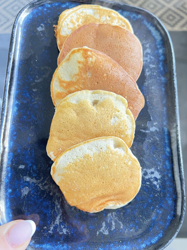 Mini banana pancakes recipe